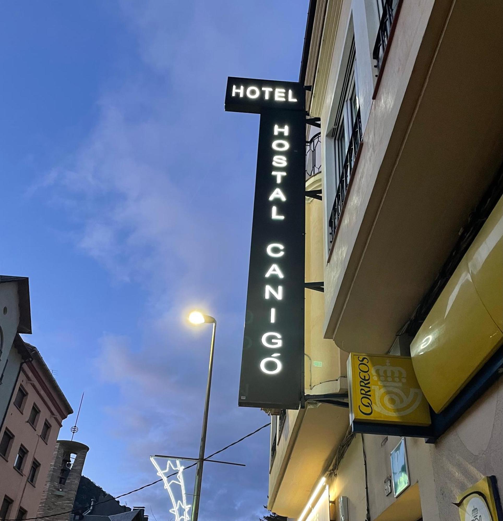 Hostal Canigo El Pont de Suert Esterno foto